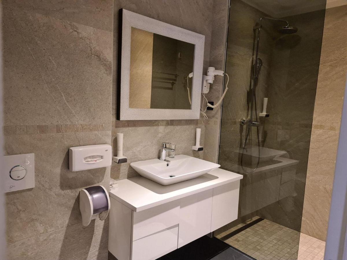 זניקה Carpe Diem Boutique Hotel מראה חיצוני תמונה
