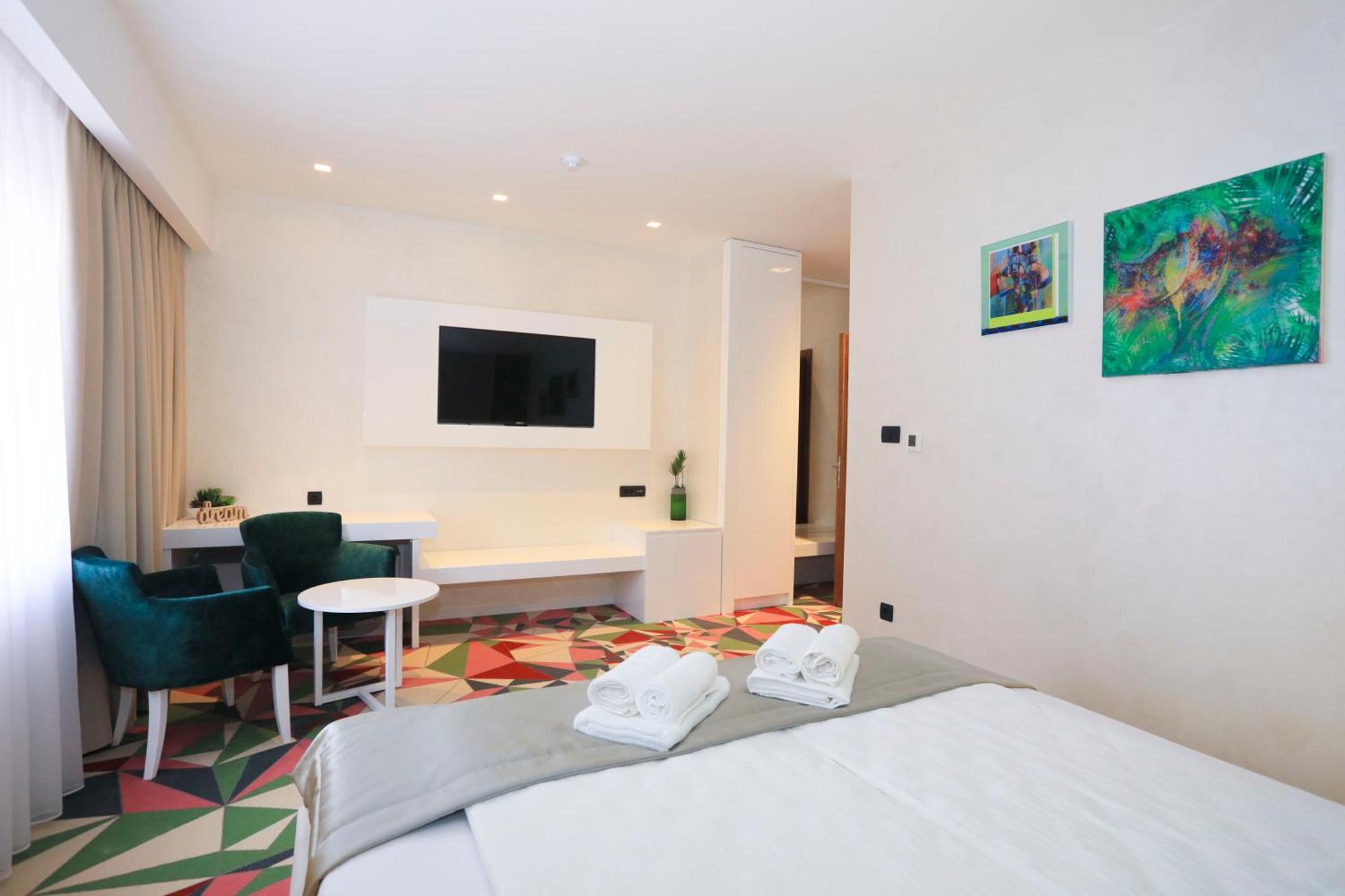 זניקה Carpe Diem Boutique Hotel מראה חיצוני תמונה