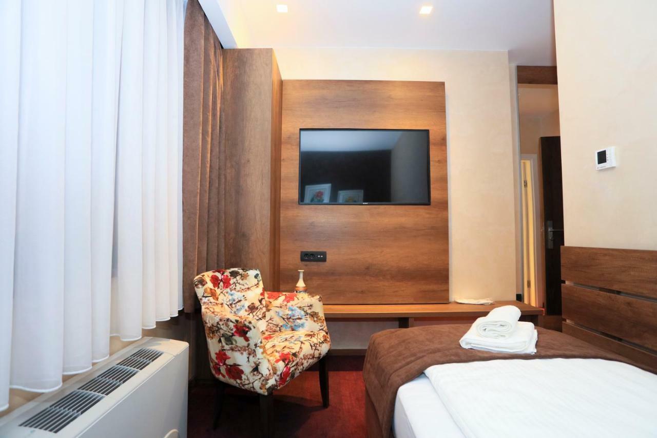 זניקה Carpe Diem Boutique Hotel מראה חיצוני תמונה
